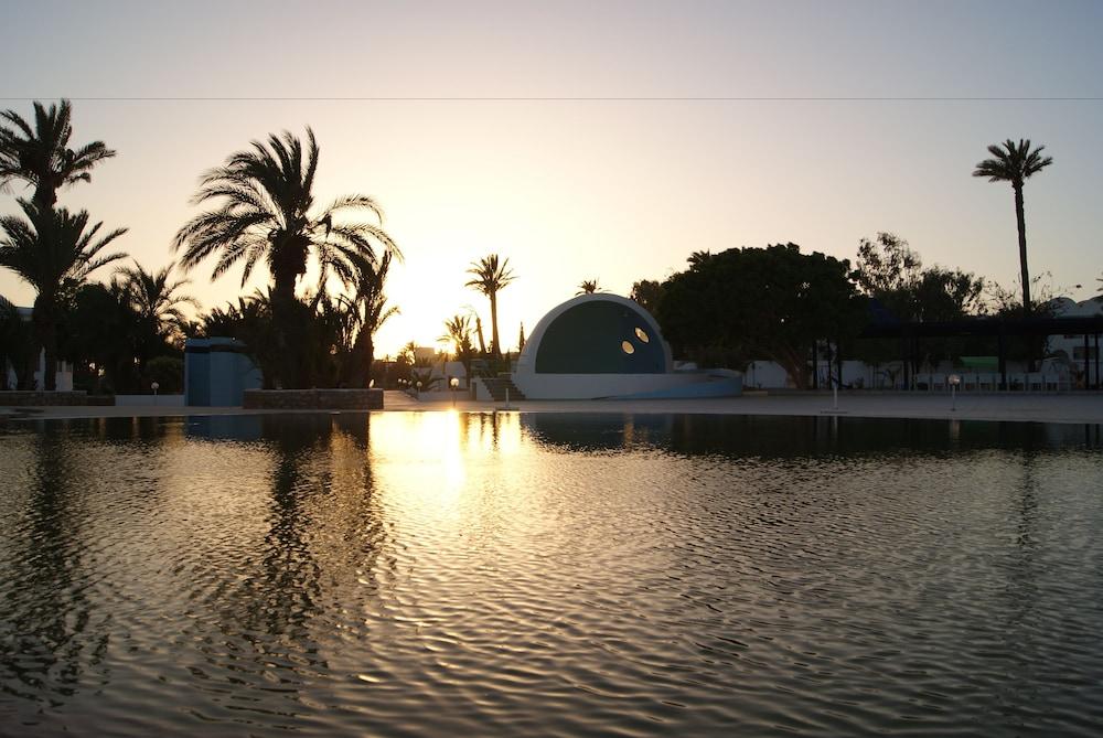 Le Grand Hotels Des Thermes Mezraia Extérieur photo
